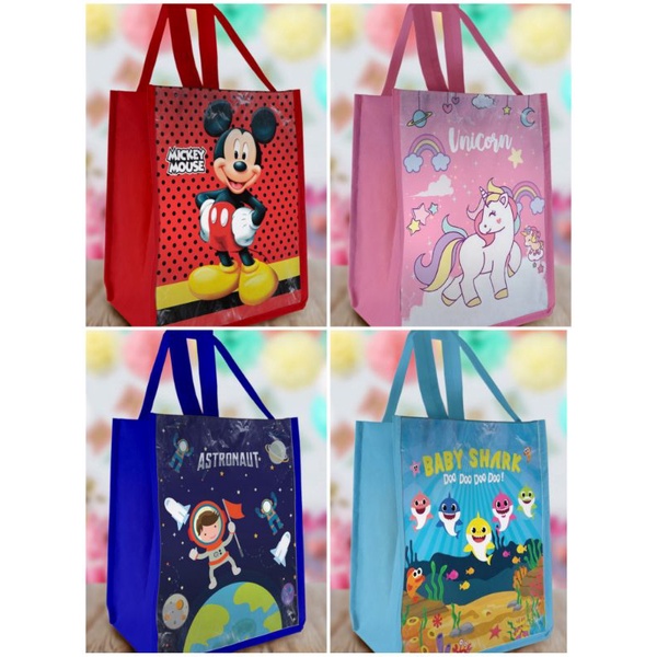 

Goodie Bag / Tas Ulang Tahun size 20x13cm tinggi 25cm