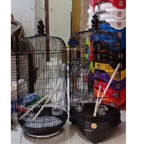 sangkar lovebird merk octagon pintu bawah tebok baskom dan pintu tengah kaki tiga