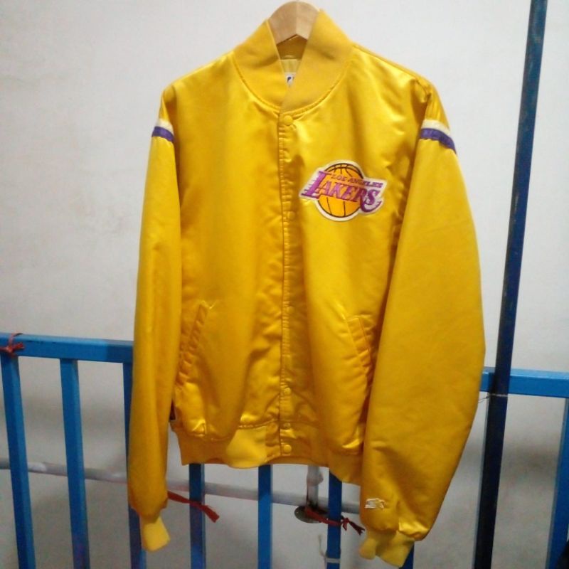 varsity LAKERS BY STARTER