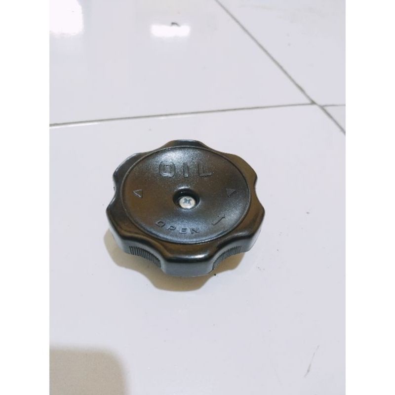 tutup oli mesin colt diesel canter