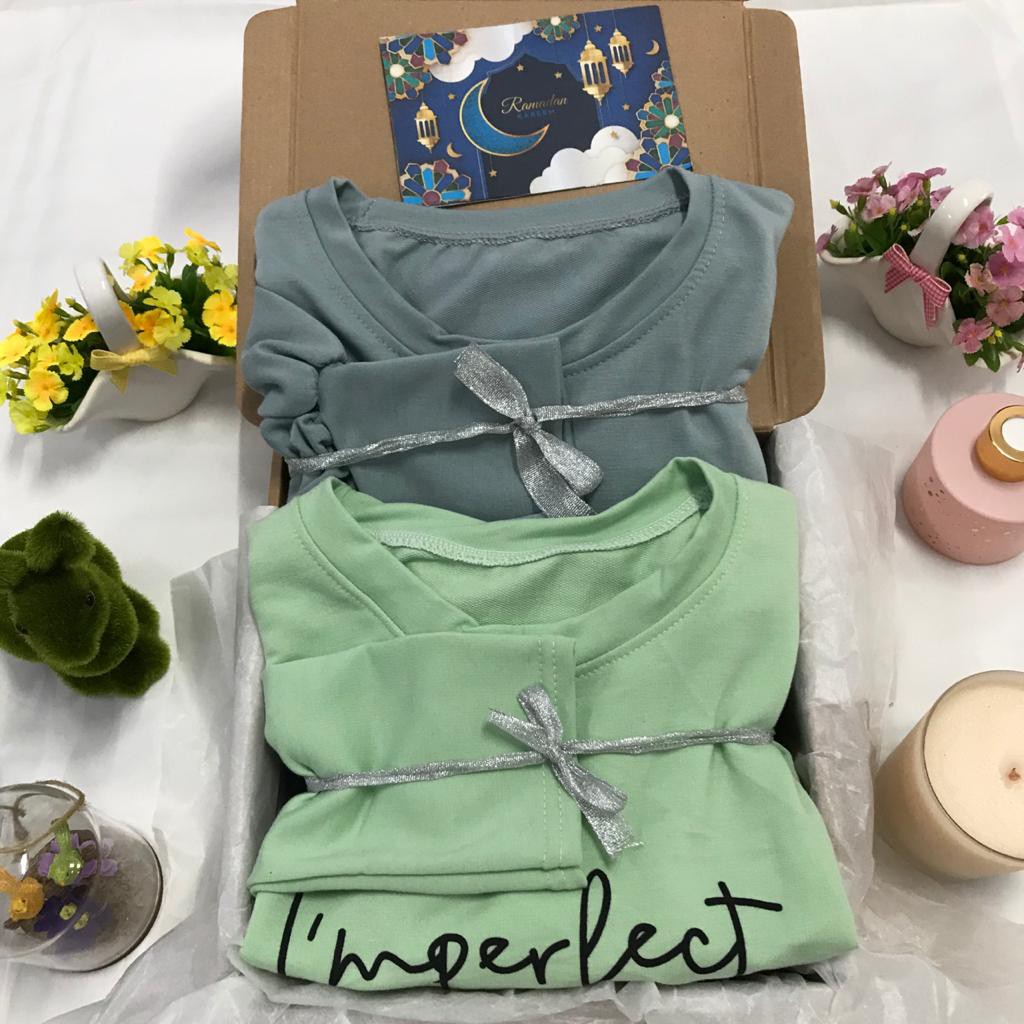 Parsel Hampers Baju Kaos Wanita Muslim Panjang