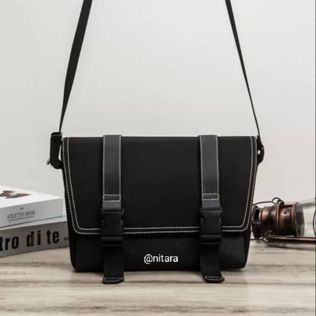 Tas selempang parasut