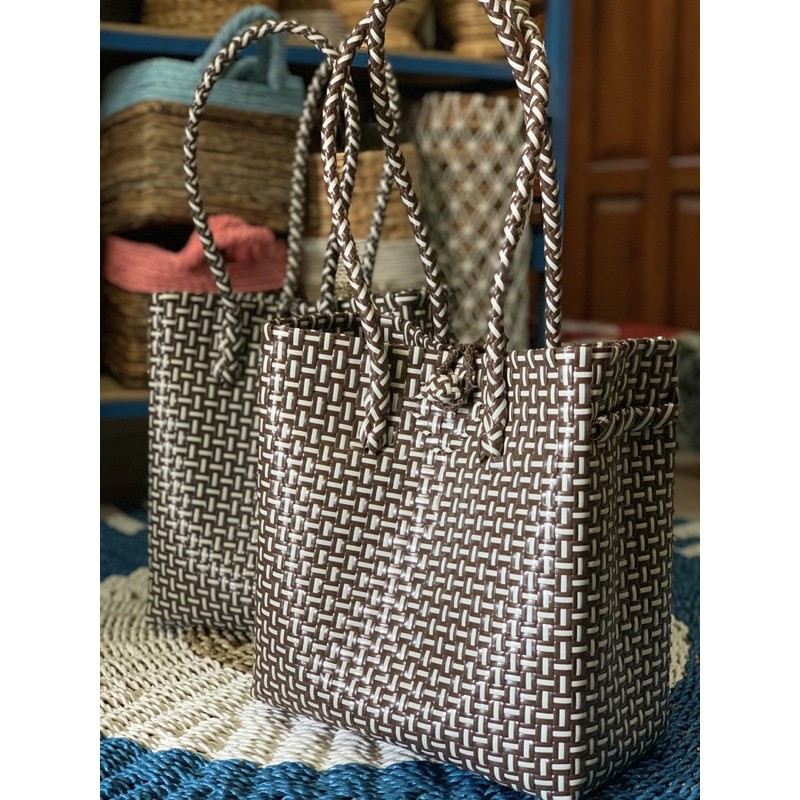 tas webe jali plus hiasan pompom agel