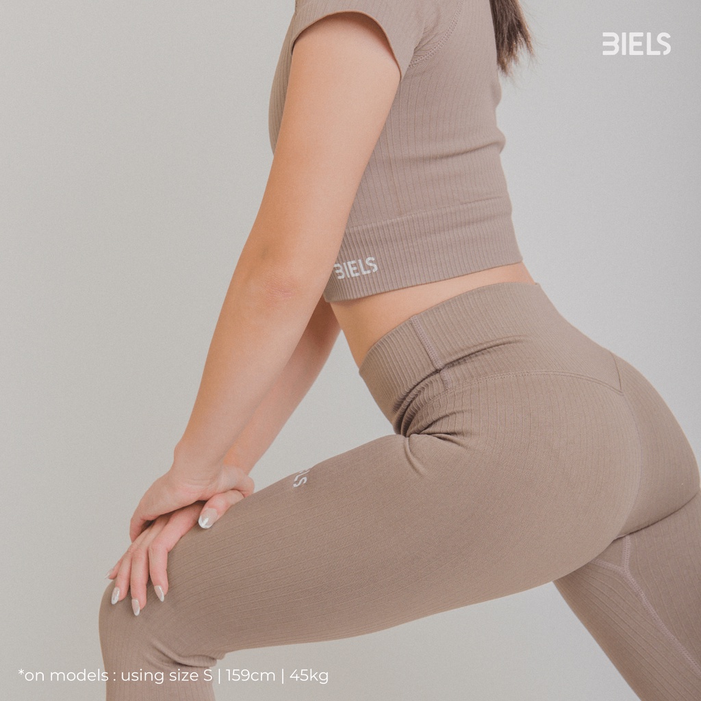 AUDI SET / Setelan Olahraga Wanita Biels / Setelan Baju Olahraga Crop Top Celana Legging Highwaist