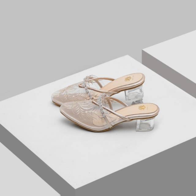 IRISH HEELS by LOCAL.ID