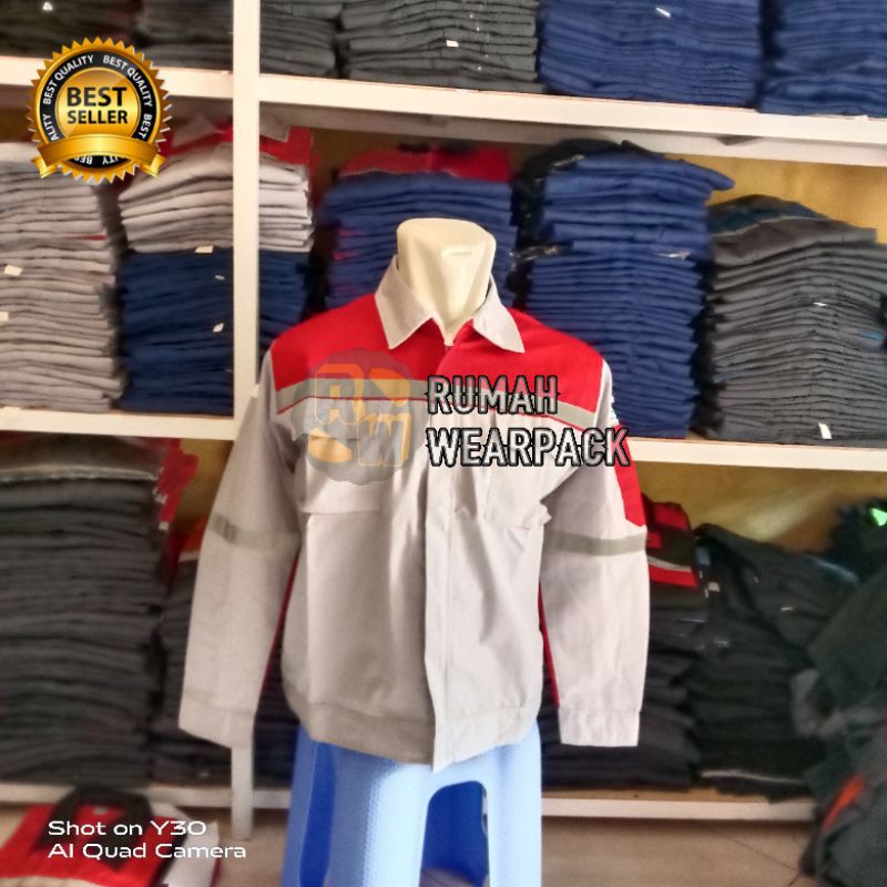 Baju Kerja/ Wearpack Proyek Atasan Warna Abu Muda Merah