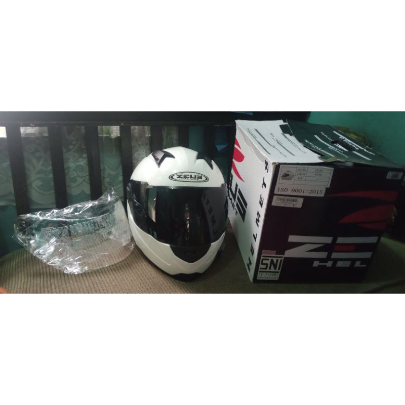 helm second zeus