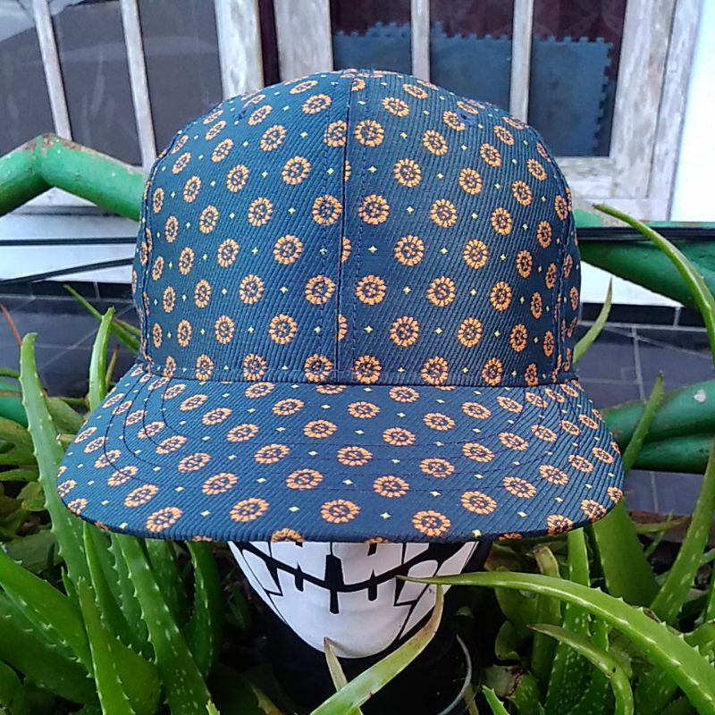 SNAPBACK SECOND MOTIF AOP