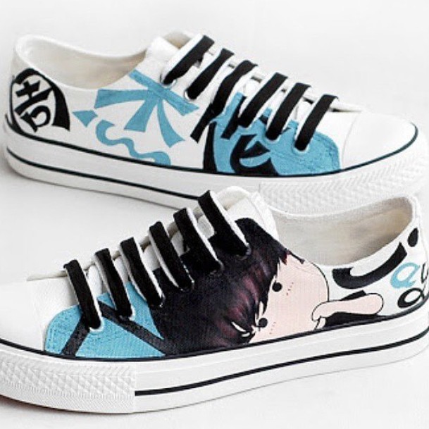 

SEPATU LUKIS BEBAS DESAIN CUSTOM NAMA GAMBAR KUALITAS RAPI CEPAT 154