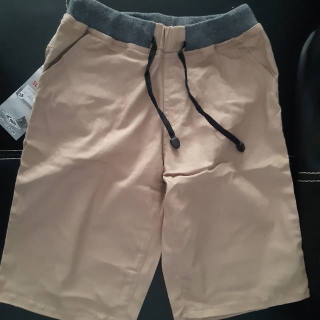 Celana pendek kain ripcurl