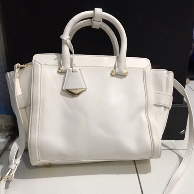 TAS CHARLES AND KEITH CK Charles&Keith PUTIH ORI