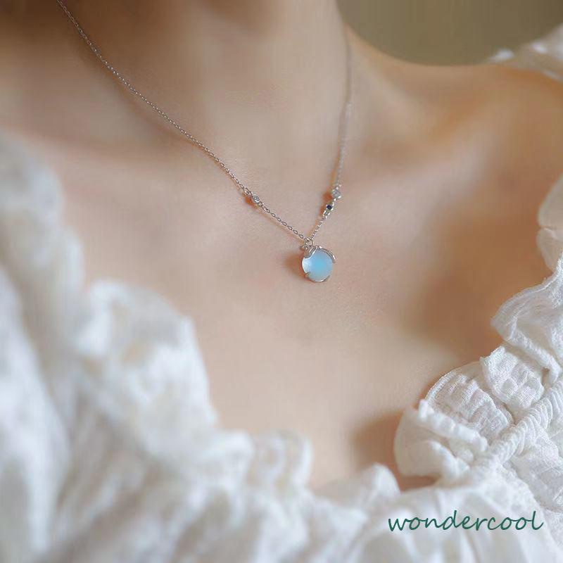 Moonstone Firefly Kalung Wanita Senior Rantai Klavikula Siswa Hadiah Ulang Tahun Desain Niche-Won