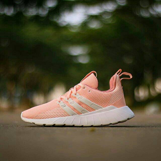 Adidas questar flow peach white