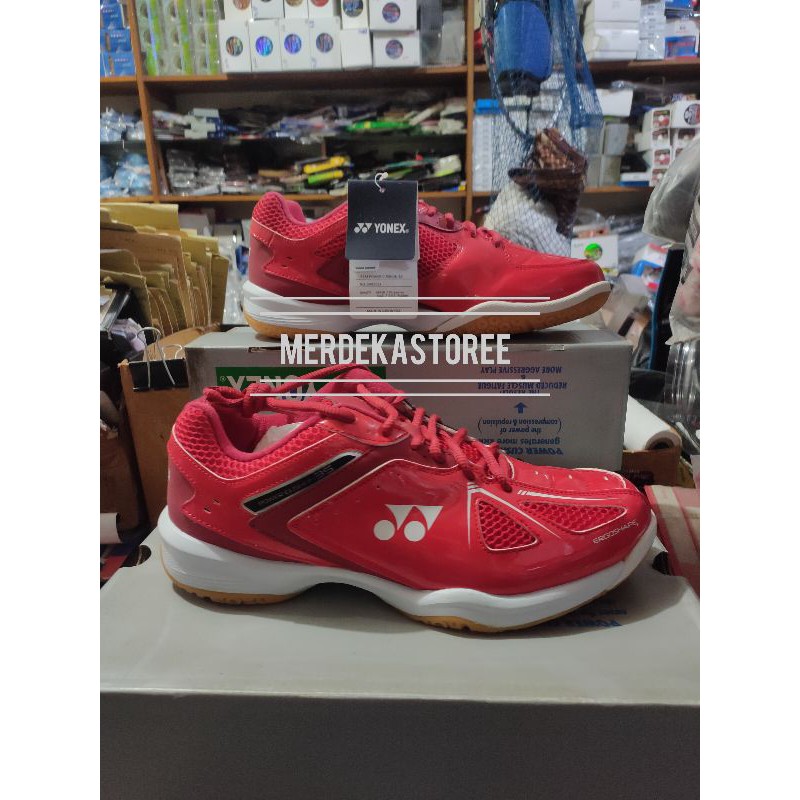 SEPATU BADMINTON YONEX POWER CUSHION 35