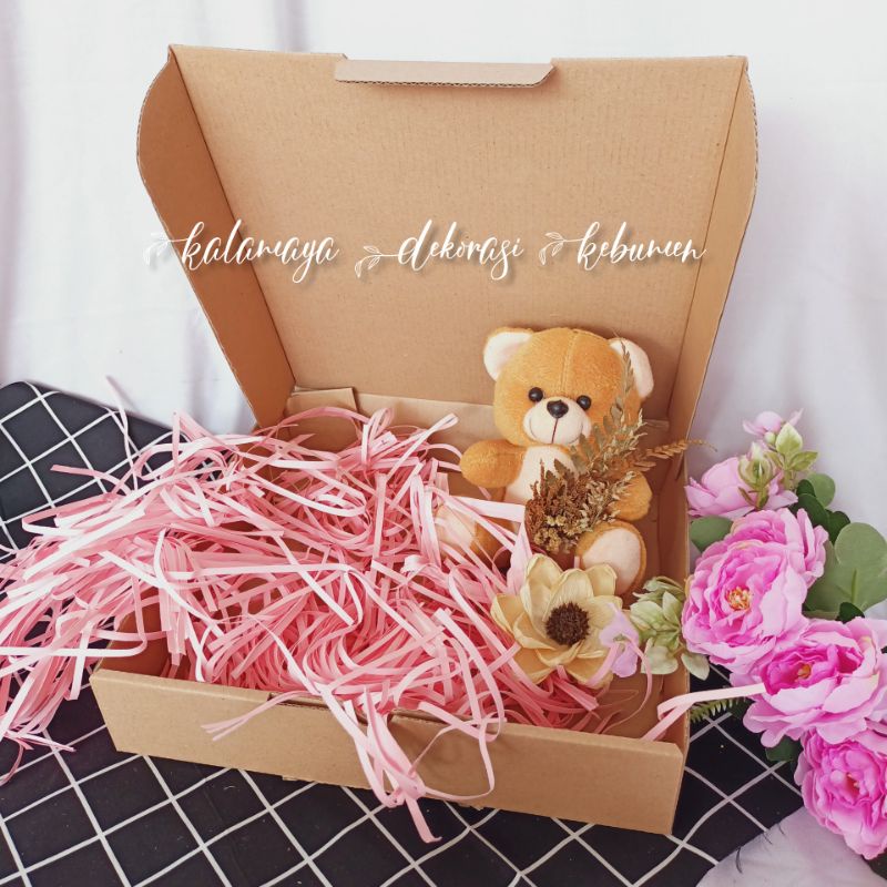 

Kertas Cacah Hampers Hiasan Kado Buket Bunga Kering Dekorasi Kamar Rustic Dried Flowers