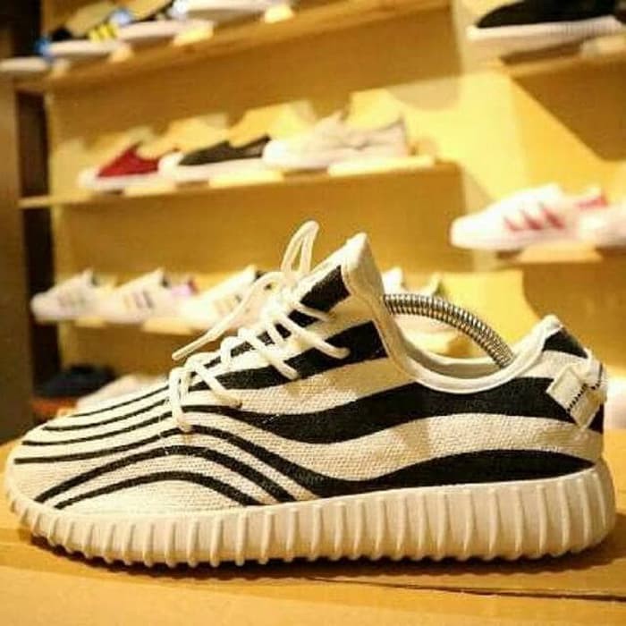 Sepatu Pria Adidas Yeezy Yezzy YZY Grade Ori Import V2 Zebra