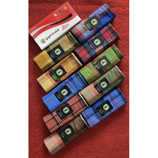 grosir sarung gajah duduk Asia  merah putih motif kotak kotak