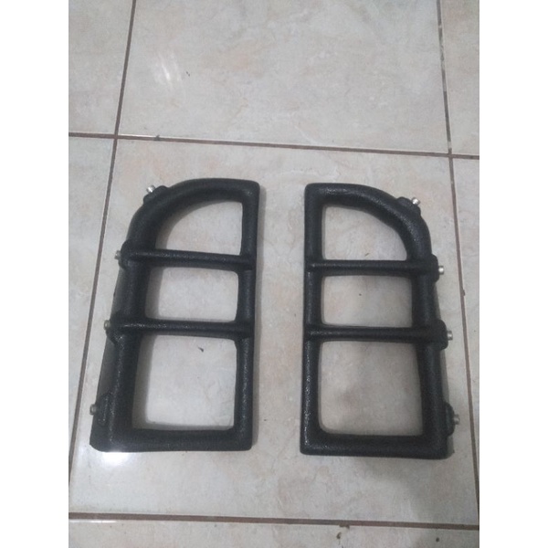 Garnish Lampu Belakang Vitara Escudo Sidekick