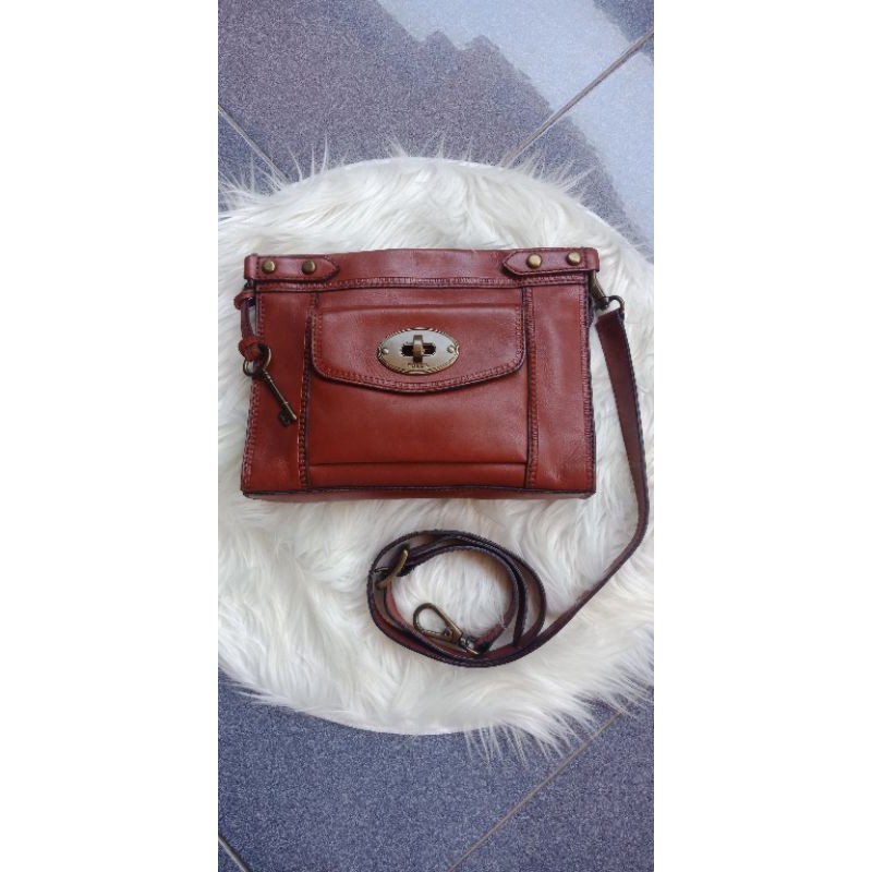 Fossil VRV Merah Prelove