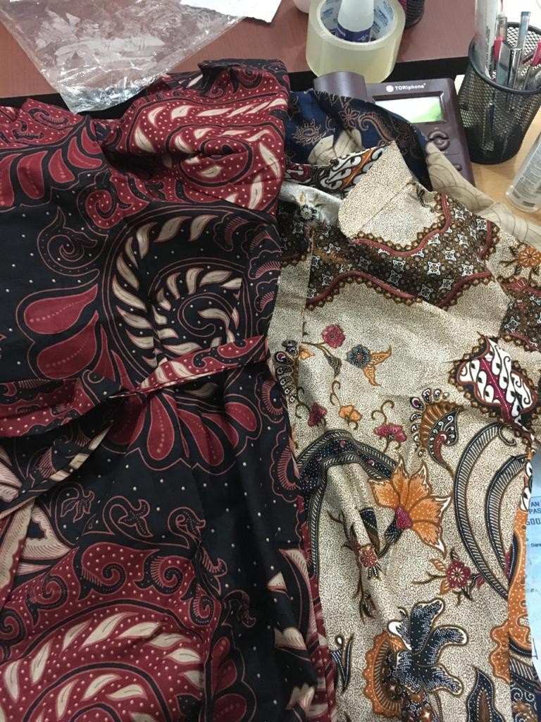 Atasan Batik Dolby Dolbi Dobby Doby Tenun Sutra Tulis Halus Katun Atbm Baron ,sarombit Atasan