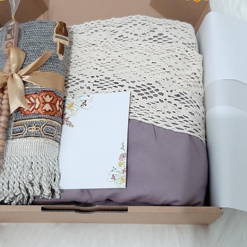 ➴ Kado Pernikahan mukena free box / Hampers Mukenah Untuk Kado Pernikahan Ulang Tahun cewek Wisuda ➸