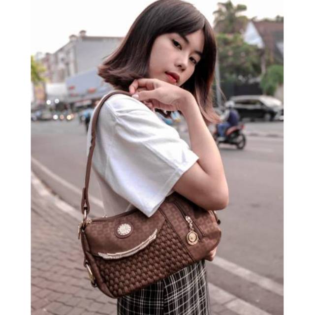 Tas selempang/selempang/tas wanita/tas import/tas beauty girl parasut polos