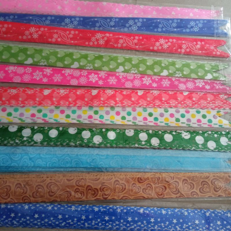 

Pita kado ecer 3 cm (4000 isi 5) RANDOM
