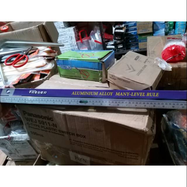 Waterpass Almunium 18' dan 24' Freder