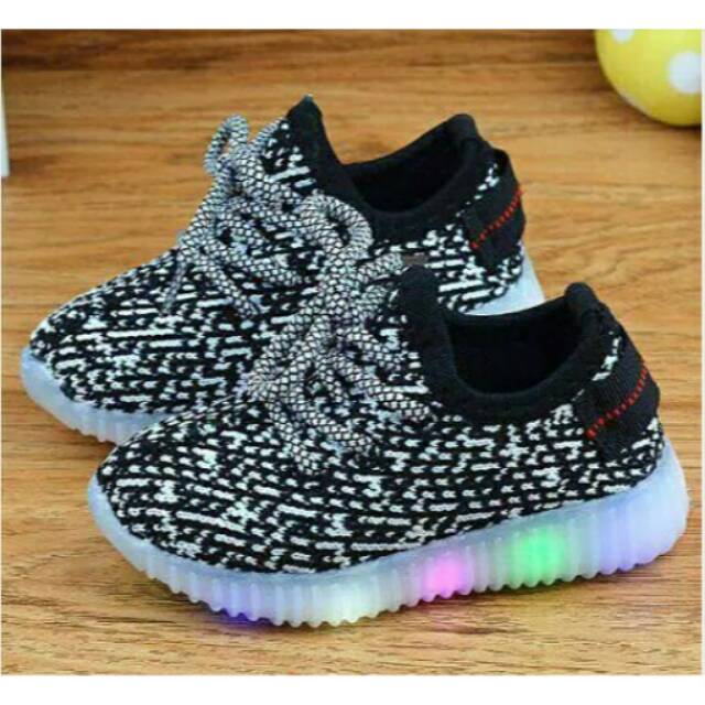 Sepatu anak adidas yessy