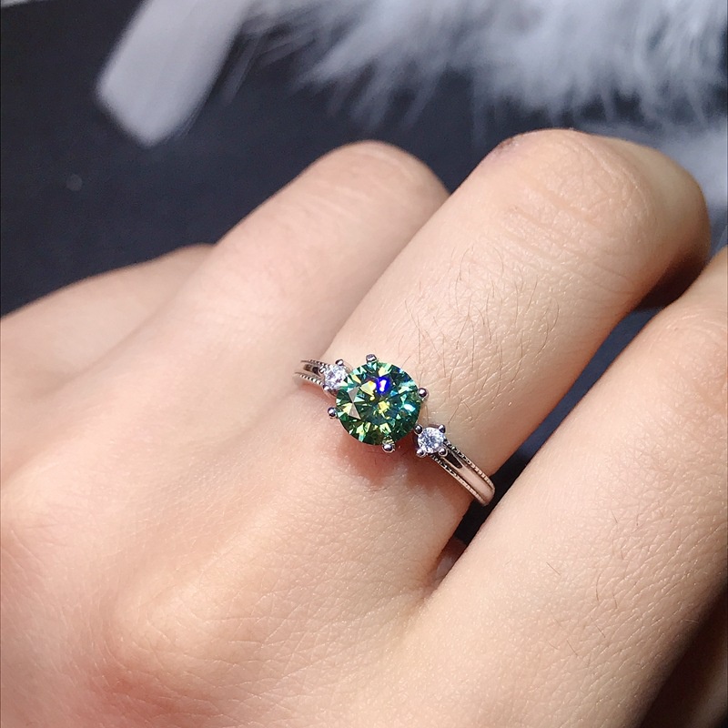 Cincin Wanita Bahan 925 Silver Aksen Berlian Warna Hijau Untuk Pernikahan