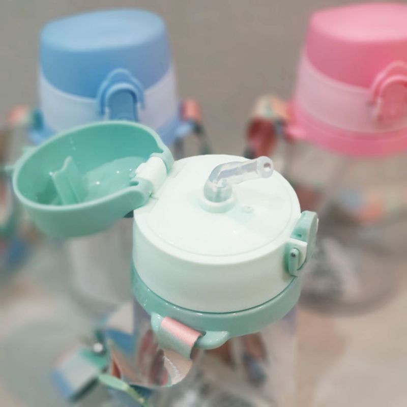 

botol anak sekolah ada tali dan free stiker untuk ditempelkan