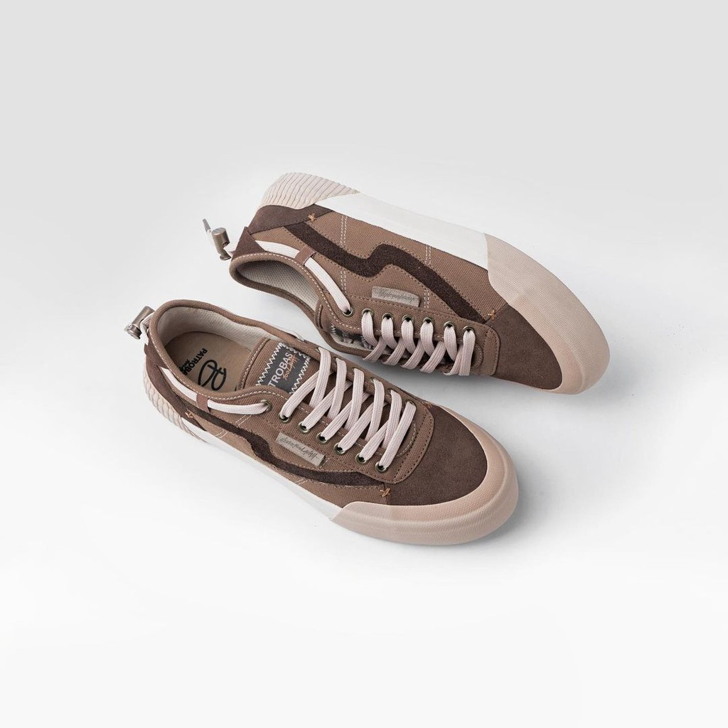Sepatu PATROBAS "TRIASSIC LOW & HIGH"