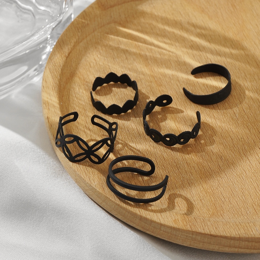 5pcs / Set Cincin Wanita Warna Hitam Gaya Gothic Untuk Pesta