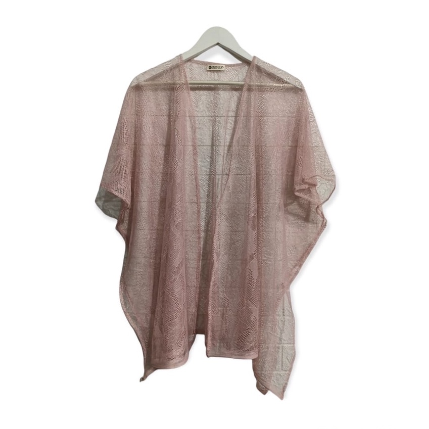 Anneka Kain Cape Outer Tille Chantily Al jazeera