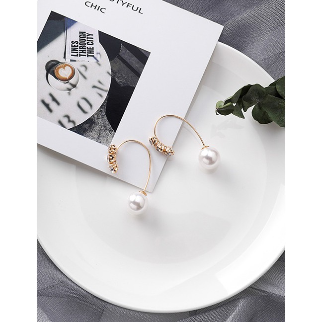 LRC Anting Tusuk Fashion Gold 925 Silver Needle Rhinestone Pearl Semicircular Earrings D02423