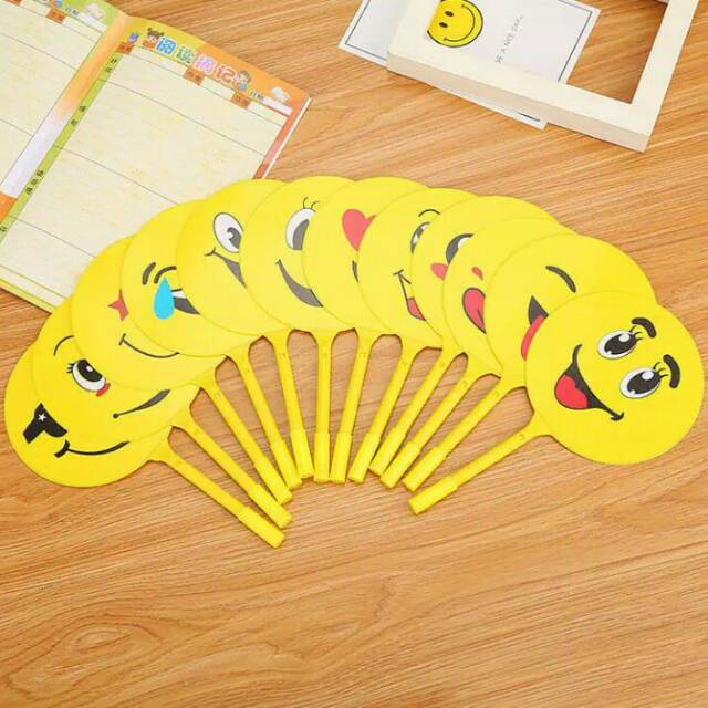 

Pen gel kipas smile isi 12 pcs