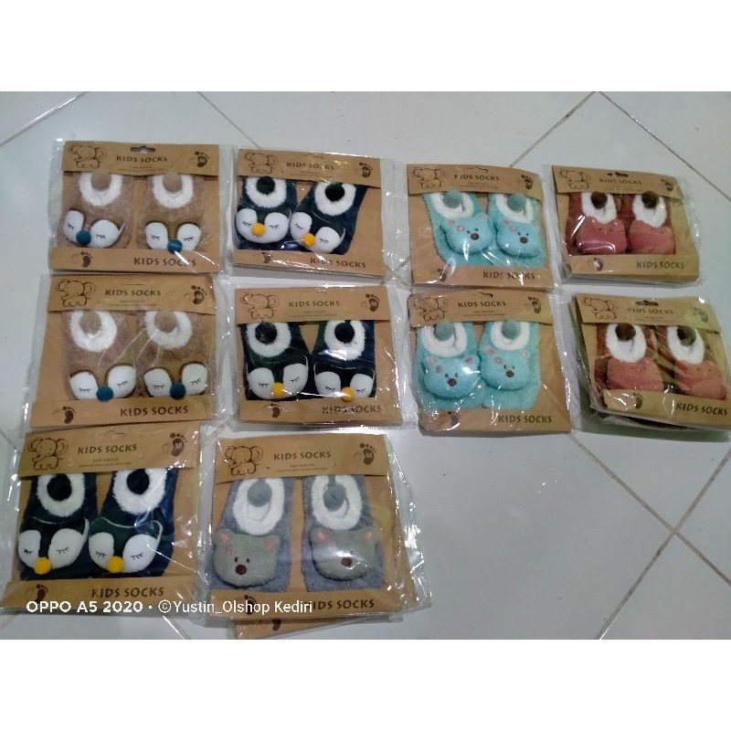 Sepatu bulu bayi import usia 0-12 bulan / kids shock