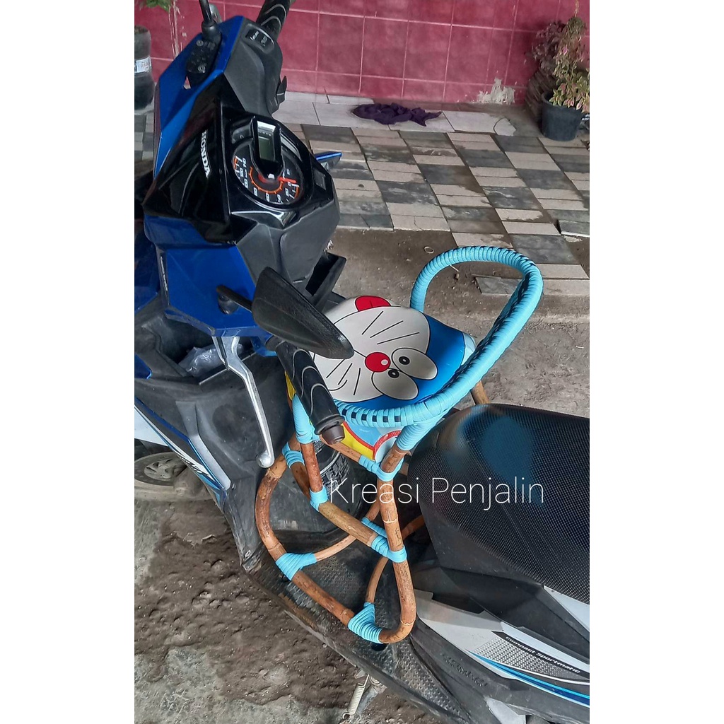 Kursi Boncengan Anak Motor Matic / Dudukan Depan Anak Motor Matic / Kursi Boncengan Anak Rotan Motor Matic / kursi bayi motor matic/ Jok Depan Anak Motor Matic / Dudukan depan anak Untuk Motor Matic / Bangku Boncengan Anak Di  Motor Matic / Kursi Rotan