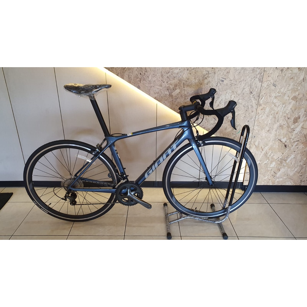 RB Giant tcr adv 3 2021 size XS Grupset Shimano Tiagra 2 x 10 s second mulus under 100 km Carbon Road bike sepeda balap 50 cm