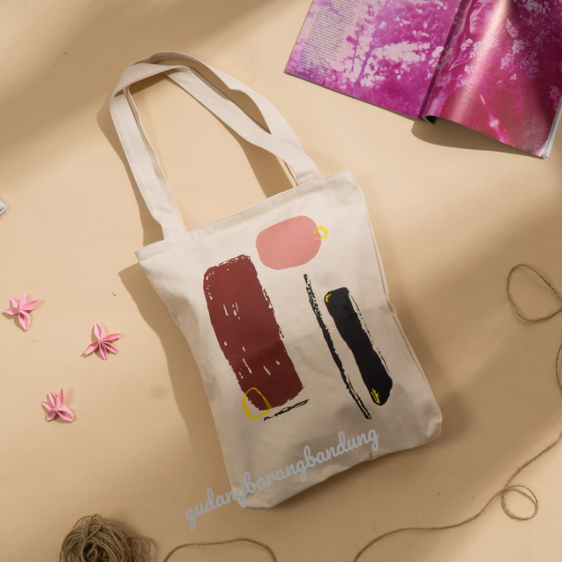 Tote Bag Canvas Design Luvena dengan Sentuhan Aesthetic Korea dan Resleting: Gaya yang Memikat untuk Aktivitas Anda!