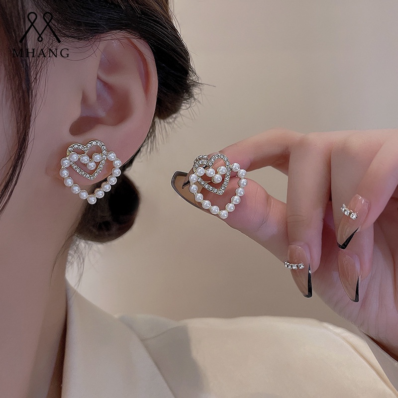 Anting Stud Bentuk Hati Aksen Mutiara Dan Berlian Gaya Vintage Untuk Wanita