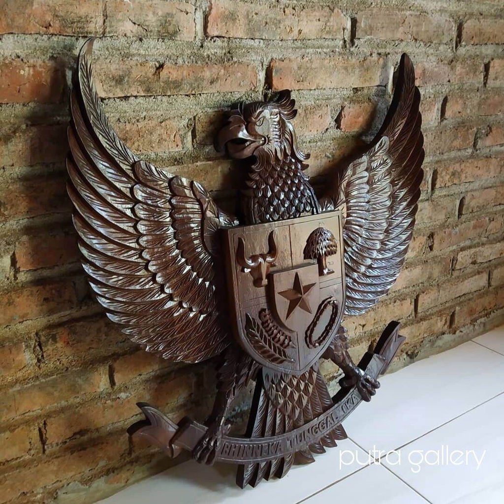 Hiasan dinding garuda / Furniture jati / Putra Gallery