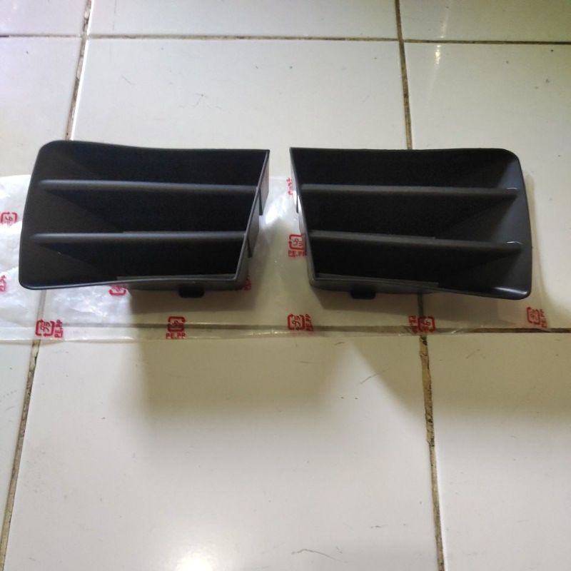 Tutup bemper Avanza lama original