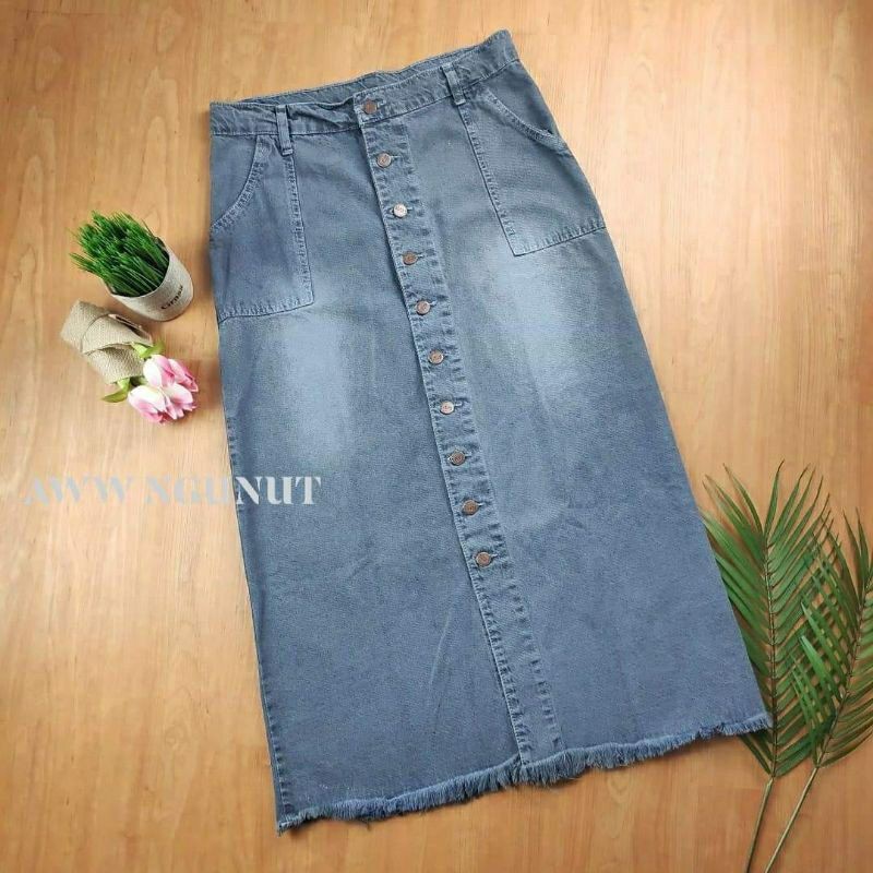 Rok panjang Gisca kancing depan // Rok Jeans Wanita kancing depan