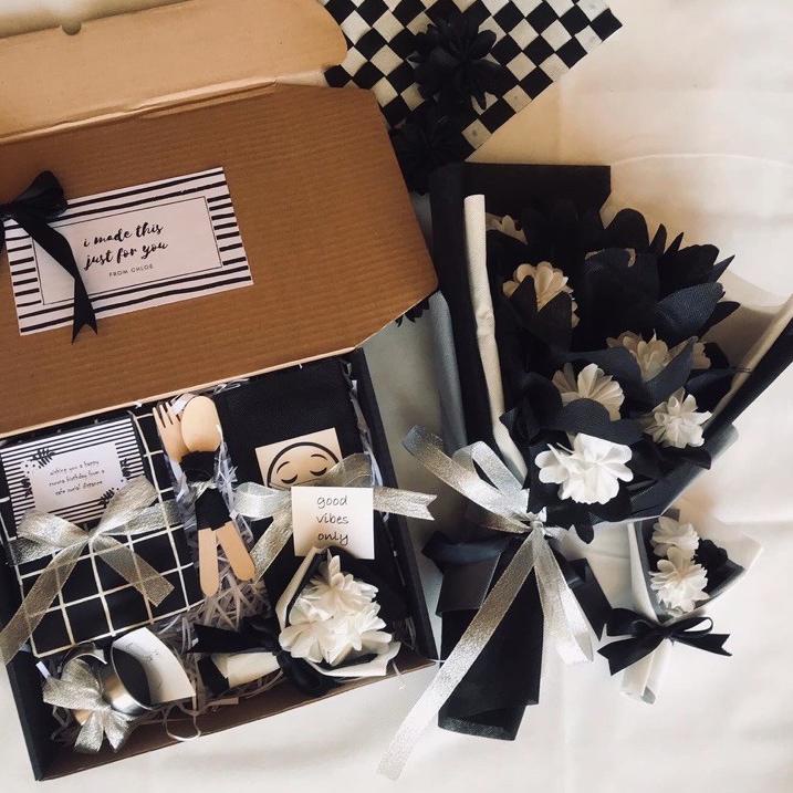 

(Z-AJO> (♫> // BIG GIFT BOX hampers aesthetic cewe cowo kado ulang tahun wisuda anniversary wedding etc (top produk>