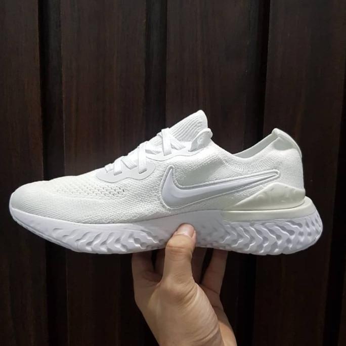 nike epic react flyknit all white