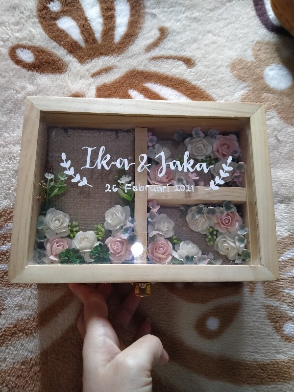 Tempat Perhiasan Cincin Mahar Kotak Perhiasan 3 Ruang