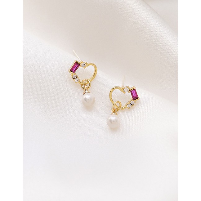 LRC Anting Tusuk Fashion Golden Irregular Love Alloy Pearl Earrings With Zircon K48944