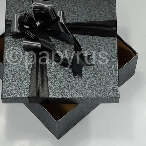 

☃ Papyrus Kotak Kado Gift Box 22,5x22,5cm Tinggi 10cm ➺