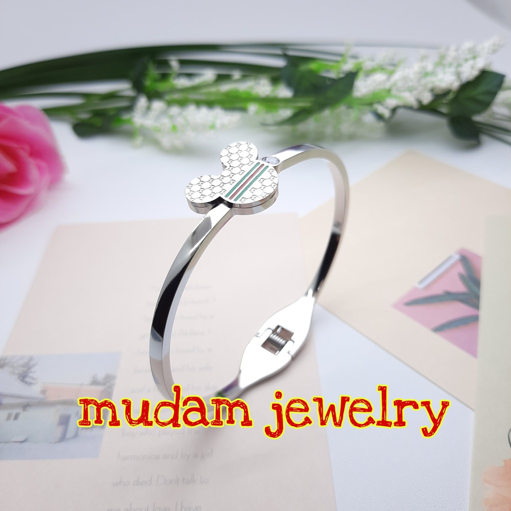 Gelang Bangle Titanium Gc Bentuk Mickey Simpel Tersedia Warna Rose Gold dan Silver